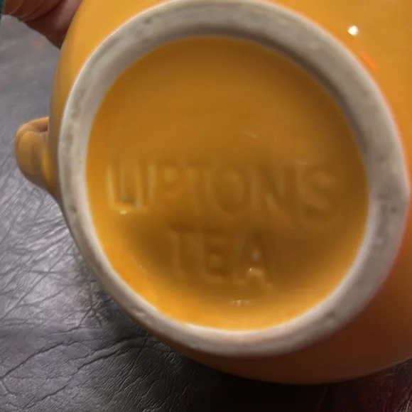 Vintage Ceramic Lipton Tea Pot 1950's Mid Century Modern MCM Cozy Canary Yellow - Picture 3 of 4